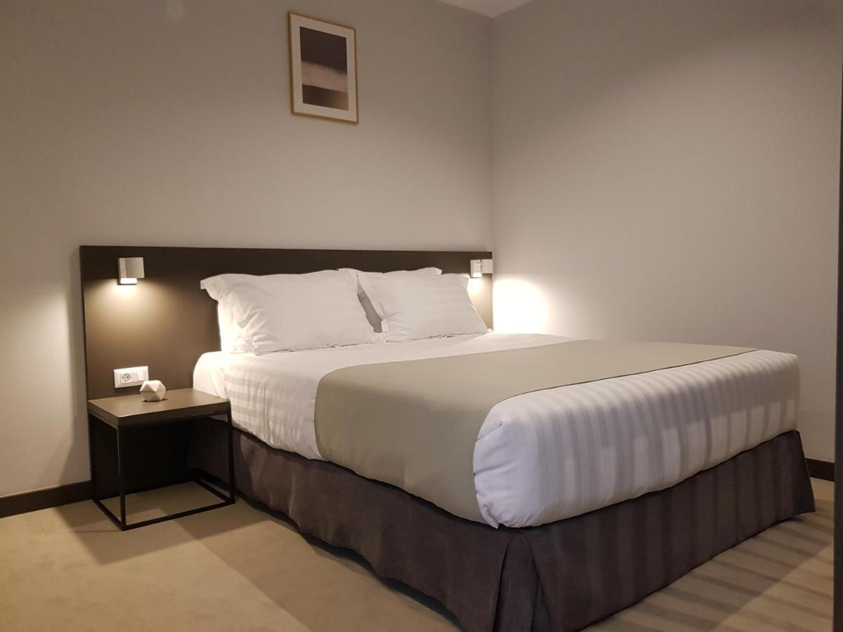 Deluxe Queen Suite